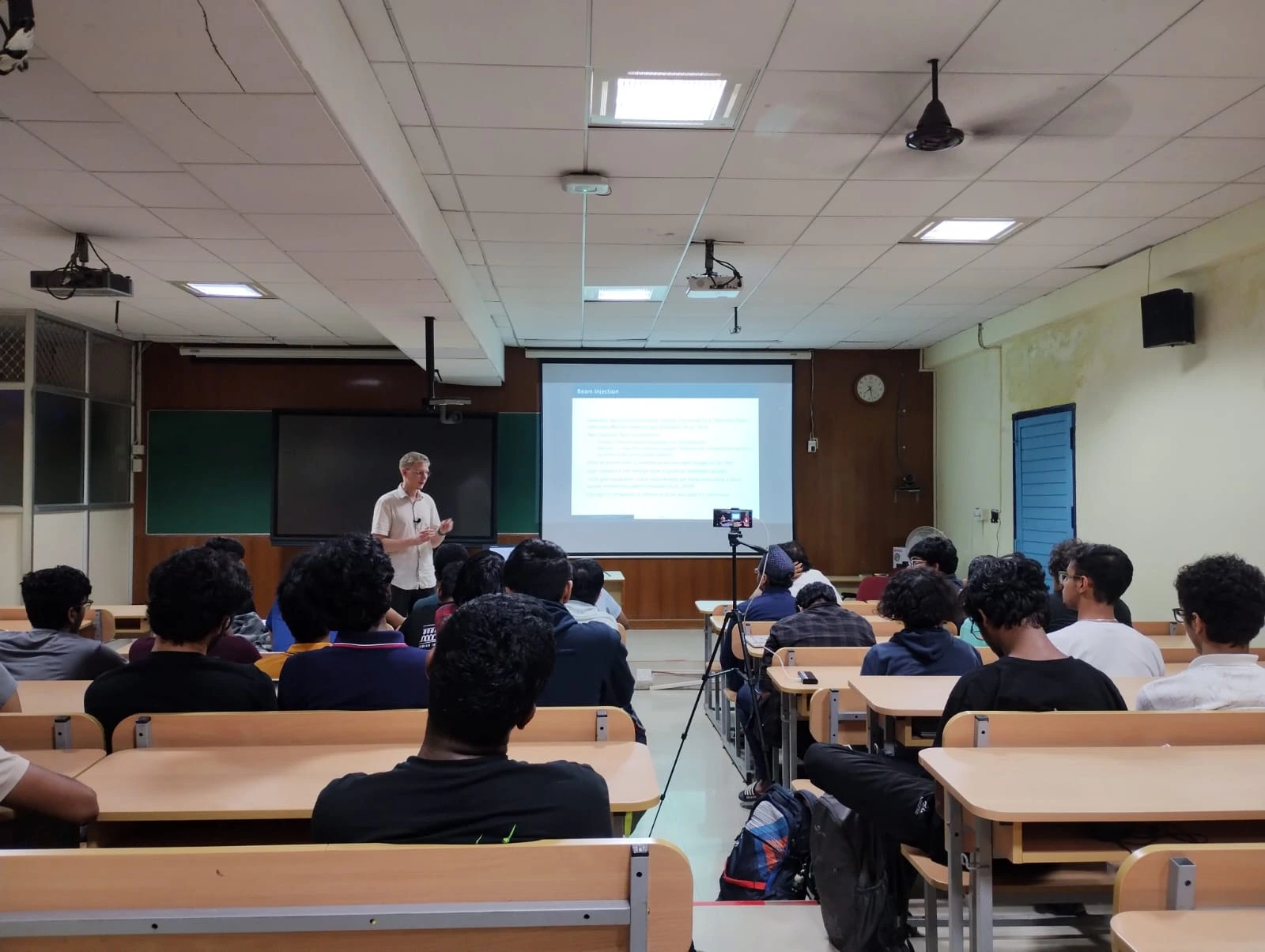 Leonard Schwarze during the muon lecture